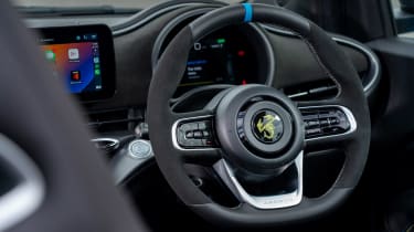 Abarth 500e Convertible - dash